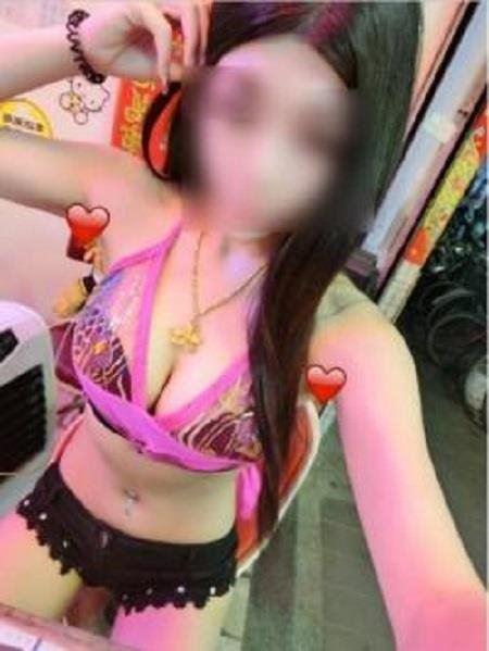 double GFE gorgeous young girl! 👅 no GAMES 💦😘